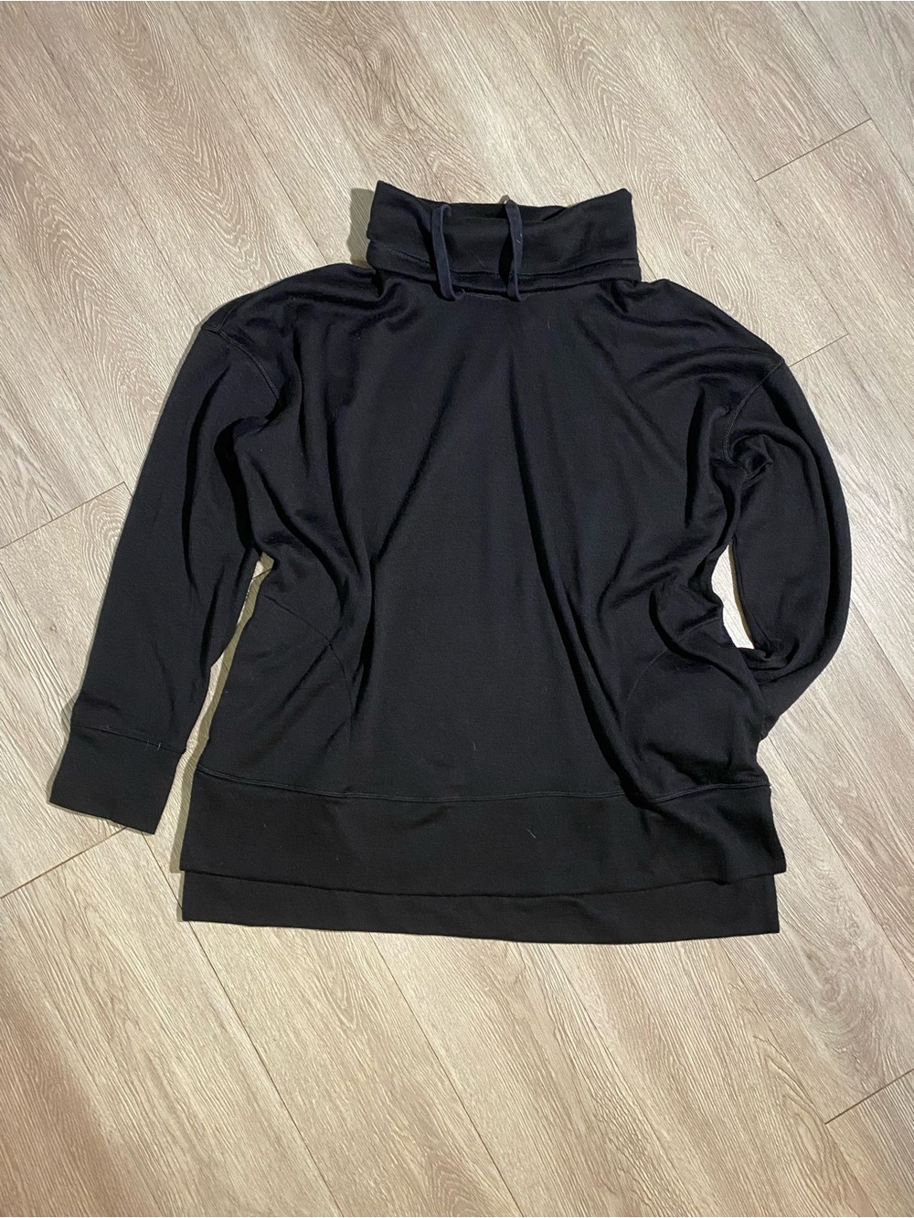 💜 Old Navy Active Black Funnel Neck Pullover XL